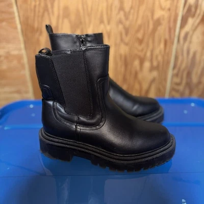 Americ Eagle Women’s Black Boots Size 6 Chelsea Style Leather - Image 1 of 4