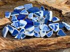 Verre de mer japonais dégringolé et poterie de mer - bleu blanc minuscules mosaïques artisanales