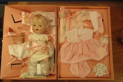 NEW In Box Danbury Mint Tiny Tears Special Edition Porcelain Doll Set in Case - Image 1 of 4