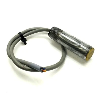 Turck Bi5-G18-AZ3X Inductive Proximity Sensors, NO, 5mm Range, 20-250VAC/DC - Image 1 of 4