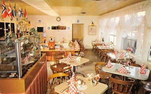 Postal vintage de los años 60 interior restaurante escandinavo PERNILLE Carmel, CA - Imagen 1 de 2