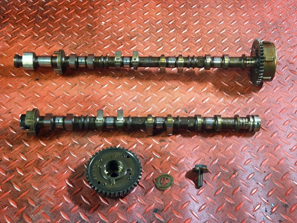 阅读 2012 - 2017 年进气排气凸轮轴带执行器路虎 Evoque 2.0 — 第 1/4 张图片