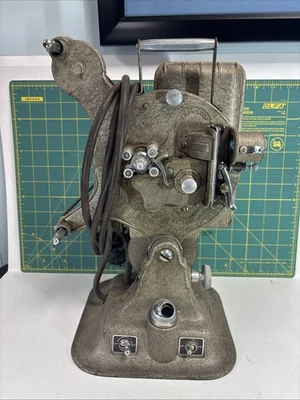Vintage Keystone Modelo A-81 16mm - Imagem 1 de 4