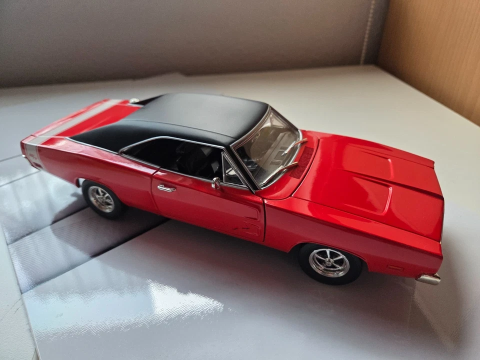 1969  Dodge Charger RT/ Hemi 1 :18 , Neuzustand, Vinyldach, Sehr seltenes Modell - Bild 1 von 4