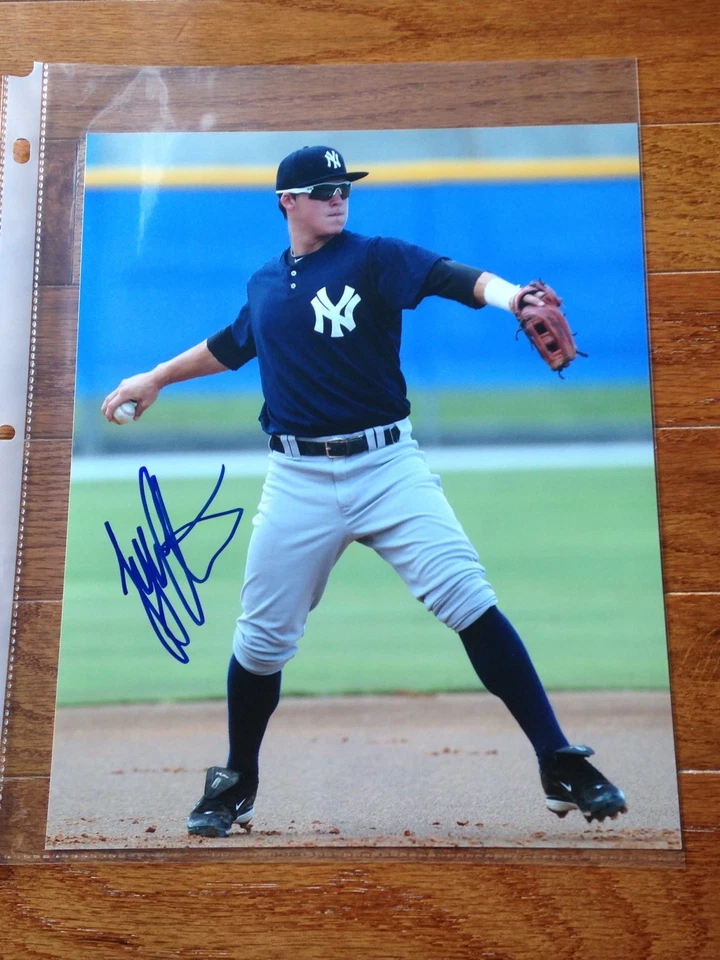 TYLER AUSTIN AUTOGRAPHED AUTO SIGNED 8X10 PHOTO NEW YORK YANKEES COA FIELDING Foto 1 de 1
