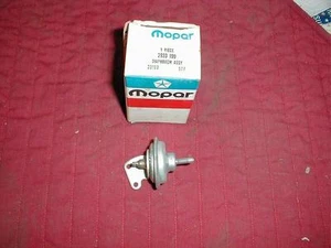 NOS MOPAR 1968-70 CARTER AVS 4 BARRIL CARB 340 383 CHOKE PULL OFF - Imagen 1 de 1