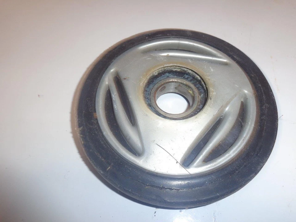 Rueda loca Ski Doo GSX 500SS 2004 MXZ 550 600 800 2003 2005 2006 2007 Foto 1 de 1