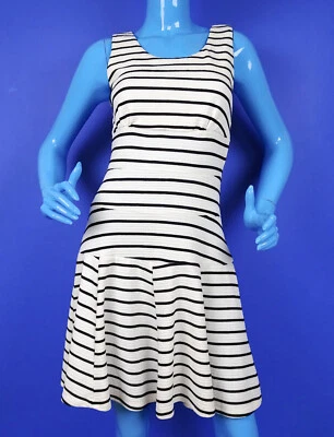 Double Zero Striped Slimming Fit & Flare Dress M 8 10 Sleeveless Flirty Knit - Image 1 of 4