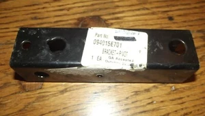 21HP Murray Mower Bracket, Pivot 094015E701MA NOS OEM H8 - Picture 1 of 1