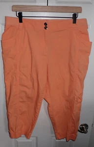 Pantaloni Capri Chico's taglia 2 (taglia 12 large) arancione chiaro tasca cargo - Foto 1 di 7