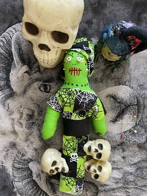 COVEN OF ROSEN Witchcraft Voodoo Doll Handmade-KURRE - w/5Pins Justice Revenge Pain