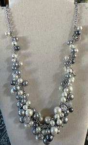 "Collar vintage de perlas de plata sintética Stella & Dot Isadora 22""" - Imagen 1 de 4