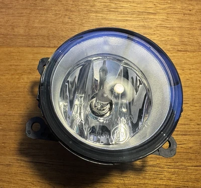 2 X Genuine Ford Ranger Left  Hand Fog Lamps  AB39 15201 AA - Image 1 of 4