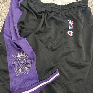 Vintage Champion NBA Sacramento Kings Shorts Large - Picture 1 of 2