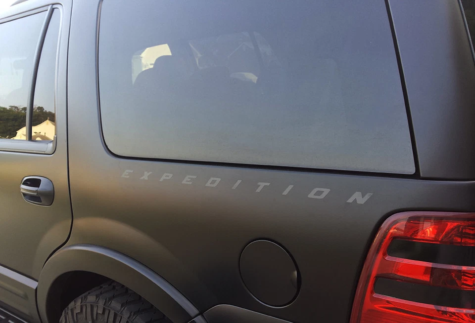 Juego de 2 juegos de calcomanías laterales "EXPEDITION" para Ford Expedition. Foto 1 de 1
