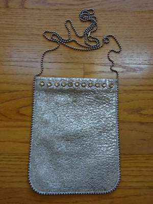 Leatherock Distressed 银色皮革斜挎包钱包水钻金属耳钉 — 第 1/4 张图片