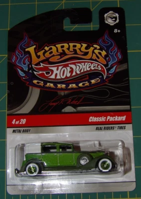 Hot Wheels Larry's Garage 2009 - Packard clásico - verde - persecución con iniciales Foto 1 de 4
