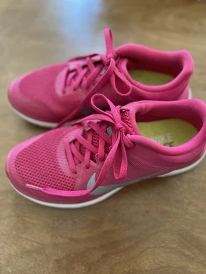 Zapatillas Nike Free Mujer Rosa Talla 9 Usadas Excelente Estado  Foto 1 de 4