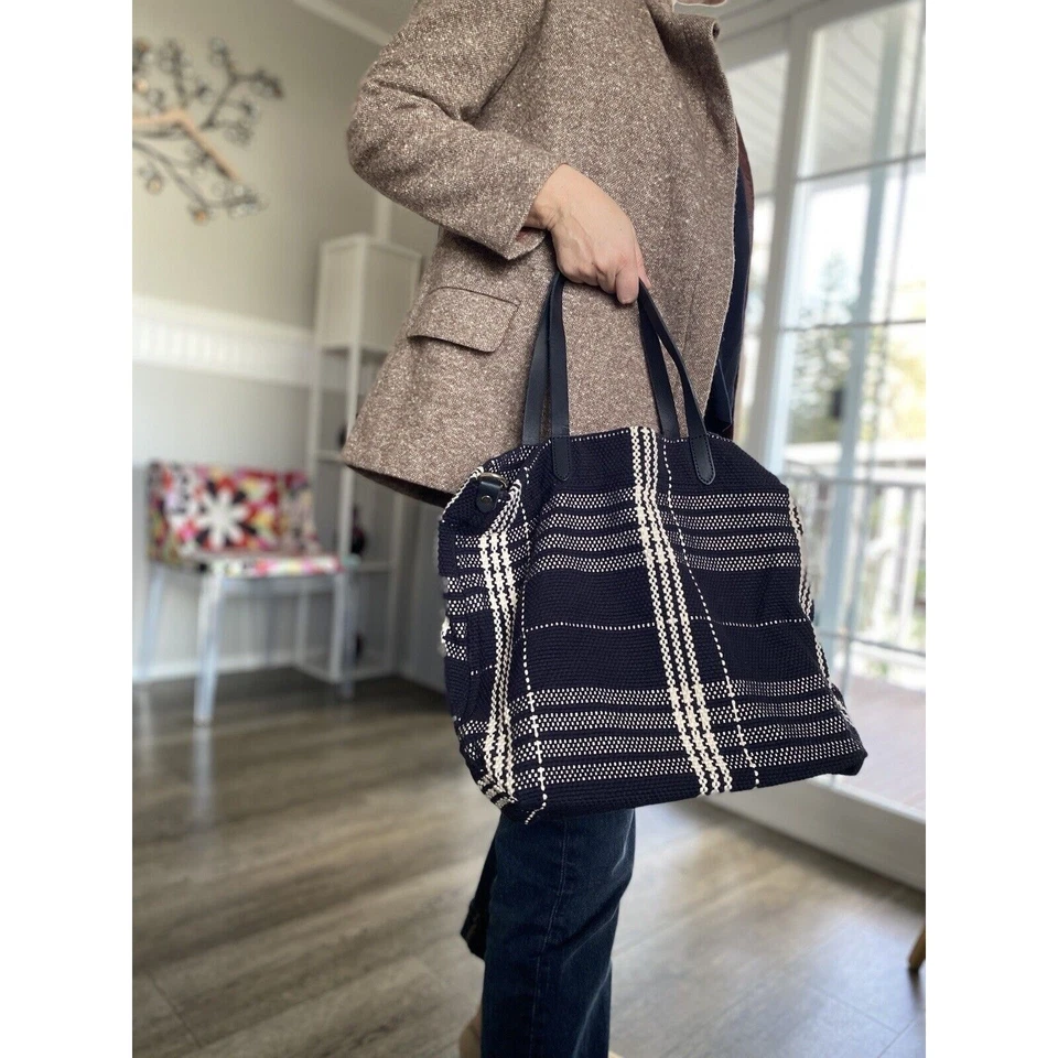 Bolso de Hombro Banana Republic Tejido Algodón Borde de Cuero Negro y Marfil a Cuadros Foto 1 de 4