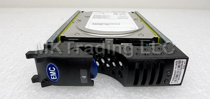 EMC 146GB 15K 520BPS 4Gb FC 3.5" Hard Drive w/Tray 005-048-701 - Image 1 of 1