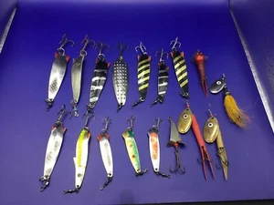 17 x Vintage Allcock+ Lukki + Others Fishing Lures Sea Trout And Salmon - Picture 1 of 3