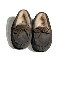 UGG DAKOTA PELTRO 5612 PANTOFOLE/MOCASSINI DONNA, TAGLIA 5 NUOVI 100% AUTENTICI - Foto 1 di 7
