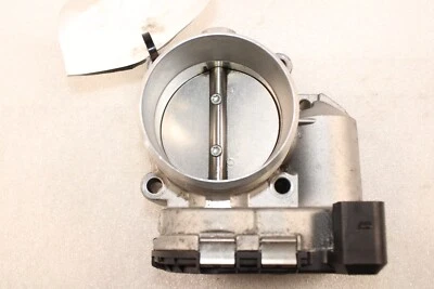 Lamborghini Aventador, LP700, carrocería del acelerador, usado, P/N 07C133062C Foto 1 de 4