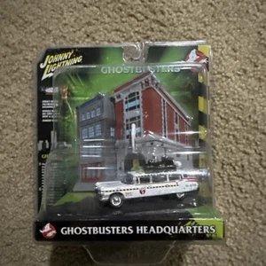 Johnny Lightning Ghostbusters Headquarters Ecto-1A 1959 Cadillac w Diorama New - Picture 1 of 3