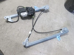 10/02-10/08 RENAULT MEGANE 2 5 DOOR RIGHT FRONT ELECTRIC WINDOW REGULATOR MOTOR - Picture 1 of 7