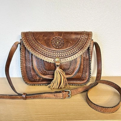 Bolso de Mano Patricia Nash Cuero Marrón Envejecido Tooled Beaumont Borla Bandolera Foto 1 de 4