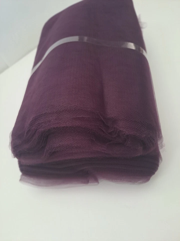 Perno de tela de tul 55"-40yds, ciruela Foto 1 de 3