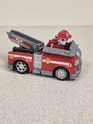 Vehículo de bomberos Paw Patrol Marshall Everest con figura Nickelodeon Foto 1 de 4