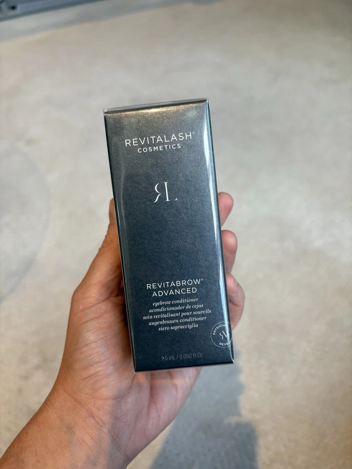 Acondicionador avanzado de cejas RevitaLash Cosmetics RevitaBrow 1,5 ml Foto 1 de 2