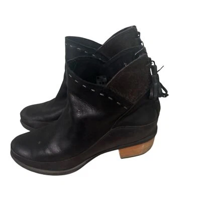 Chaco Women’s Leather Cataluna Mid Casual Black Boot Bootie Sz 7 - Image 1 of 4