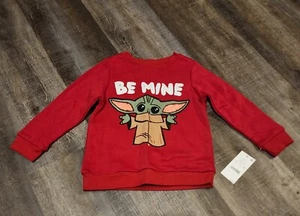 Neu mit Etikett Star Wars Baby Yoda Valentinstag Sweatshirt Be Mine - rot - Größe 18 Monate - Bild 1 von 3