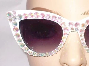 SUNGLASSES GORGEOUS CATEYE STYLE WHITE WITH CRYSTAL RHINESTONES FREE US SHIP - Picture 1 of 4