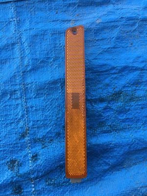 SATURNO R/F LADO PASAJERO LUZ MARCADOR LÁMPARA RF ESQUINA DELANTERA DERECHA PARACHOQUES REFLEJO Foto 1 de 3