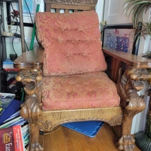 Kings Morris Lion Head Chair - Picture 1 of 7