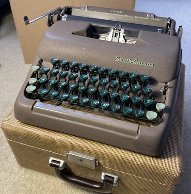 复古 Smith Corona Clipper 手动打字机“原样”  — 第 1/4 张图片
