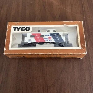Tyco HO Scale Spirit of '76 40' Caboose - Picture 1 of 5