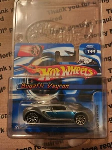 Hot Wheels 2006 Bugatti Veyron #144 Silver/Blue - Short Card - Picture 1 of 1