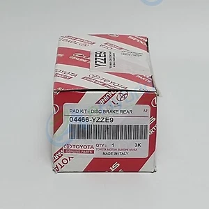 Genuine Toyota Land Cruiser 200 Rear Brake Pads 2007 - 2019 Oem Part 04466-YZZE9 - Picture 1 of 1