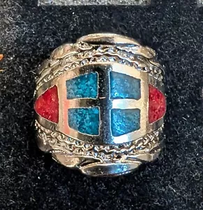 Turq vintage. Anelli da uomo in argento nichelato e design corallo misura 9 o 10 riempiti di resina - Foto 1 di 4