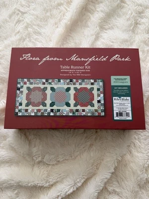 NUEVO Riley Blake Jane Austen’s Flora Mansfield Park Mesa Corredor Edredón Kit Foto 1 de 4