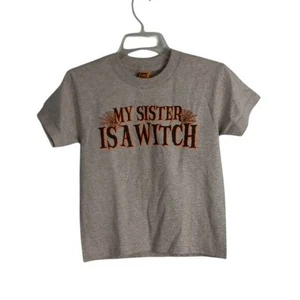 Unisex Kids Size S Small Gray My Sister Is A Witch Graphic T Shirt Halloween NEW - Picture 1 of 7