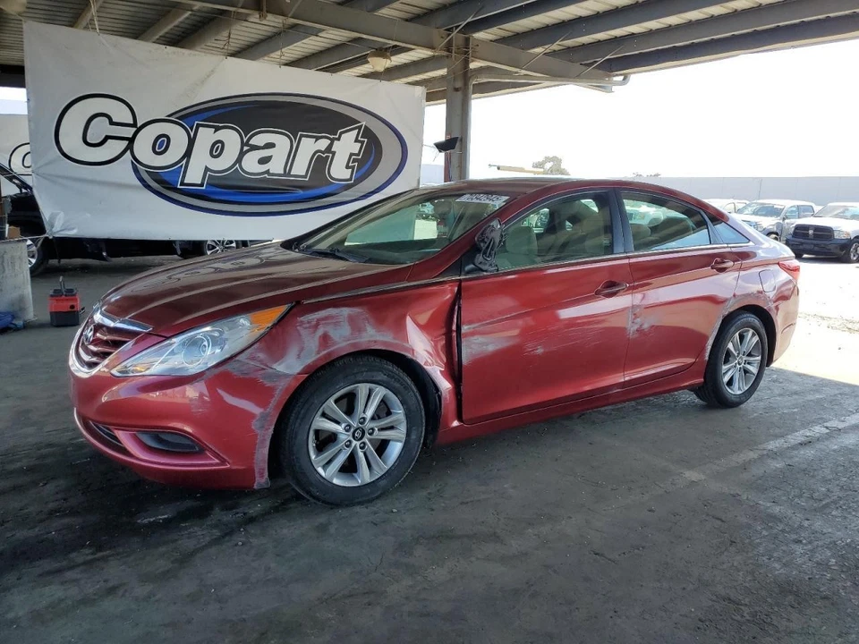 Used Front Left Door Glass Front fits: 2013 Hyundai Sonata solar Front Left Grad - Image 1 of 4