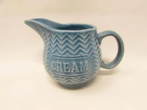 Embossed Words Signature Creamer Blue b57 - Picture 1 of 2