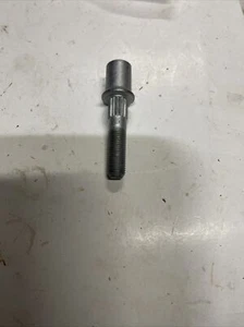 can am stud 250300642 qty4 oem part - Bild 1 von 4