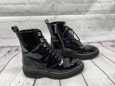 Bota de Combate Michael Michael Kors Haskell Charol Negra Talla 6.5 Foto 1 de 4