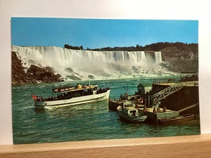 Maid of the Mist Headed Towards the Falls: Niagara Falls, NY - Vintage Postcard - Picture 1 of 3